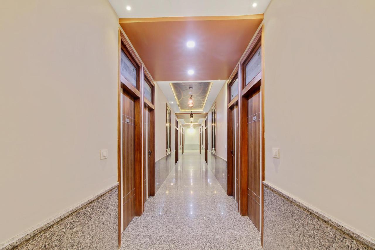 Townhouse Oak Hotel Rama Nashik Exteriör bild