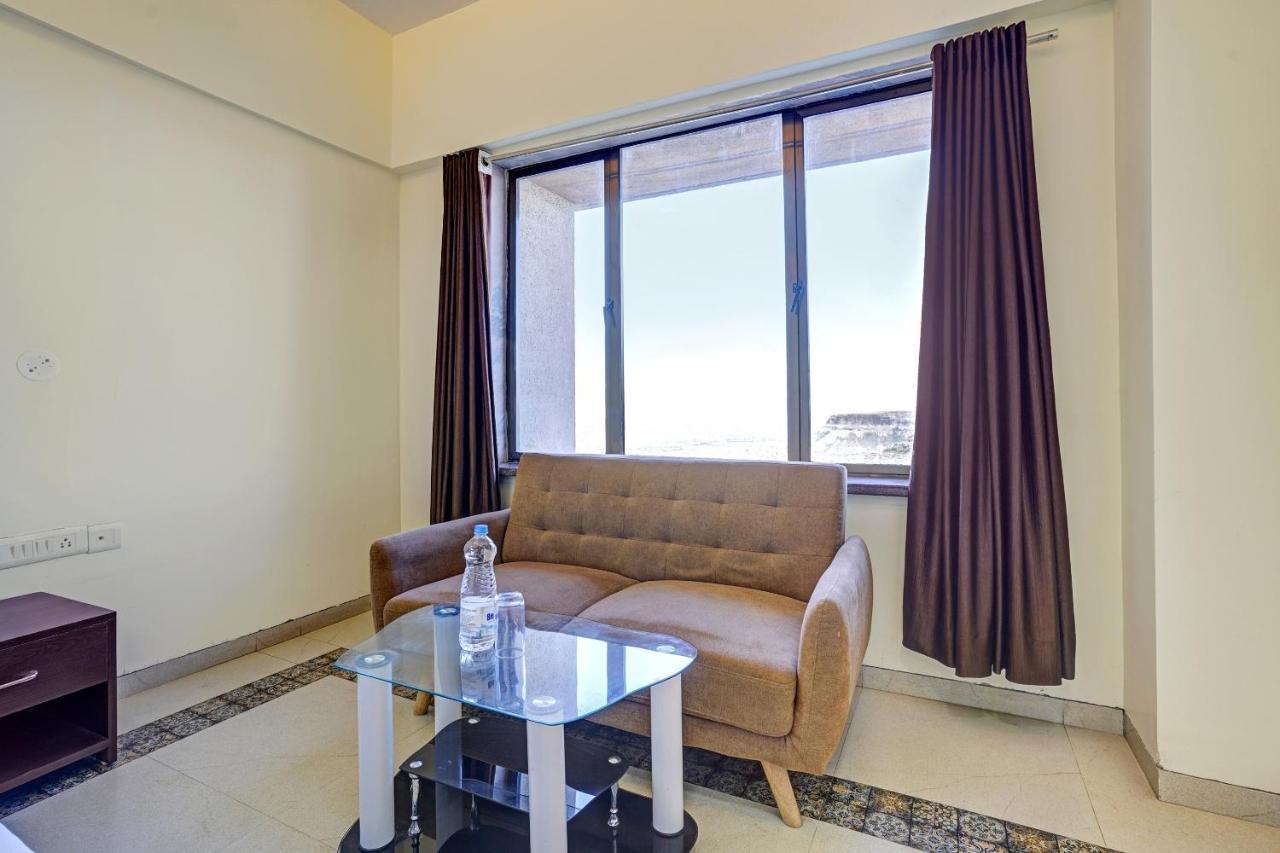 Townhouse Oak Hotel Rama Nashik Exteriör bild