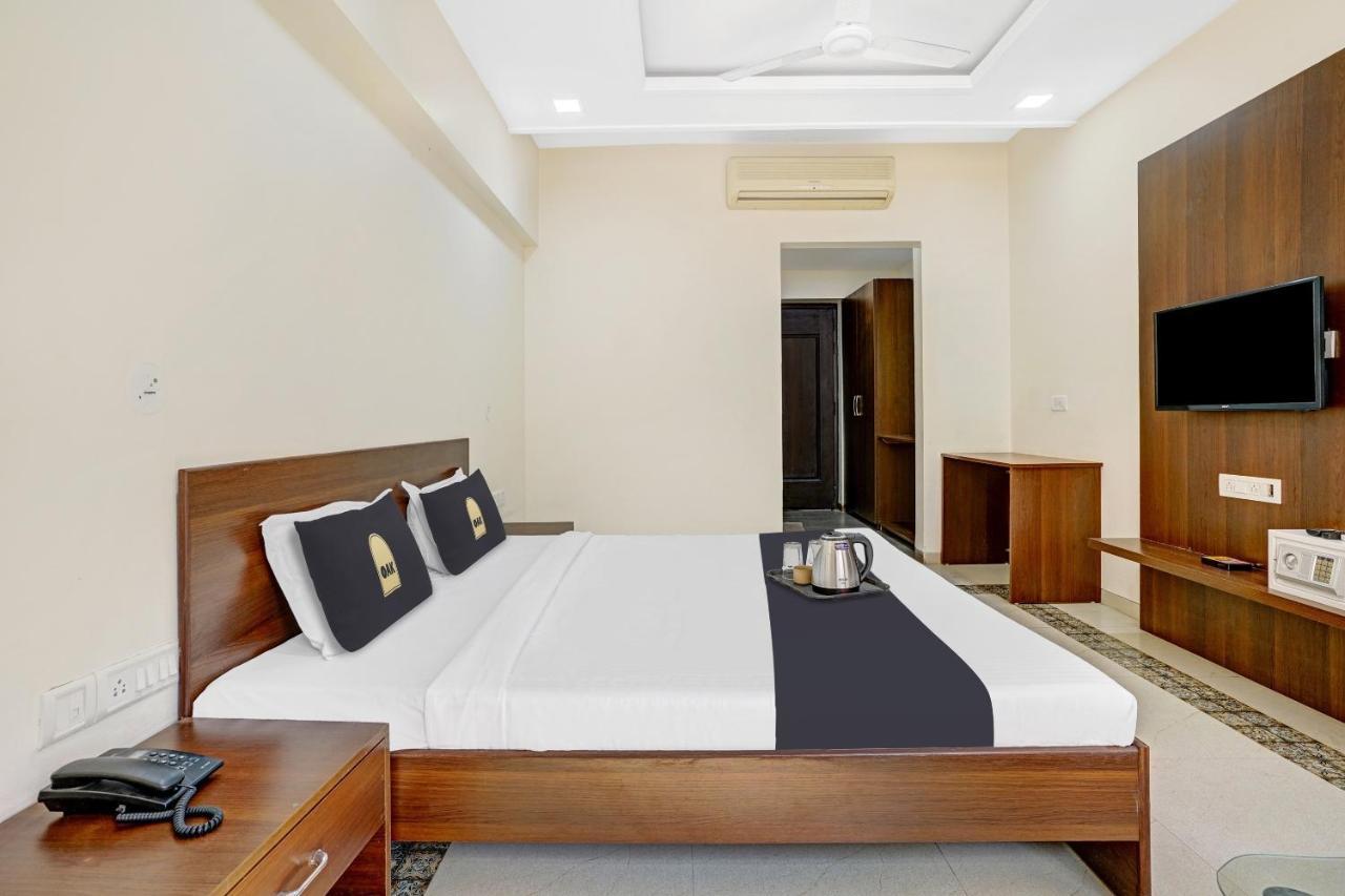 Townhouse Oak Hotel Rama Nashik Exteriör bild