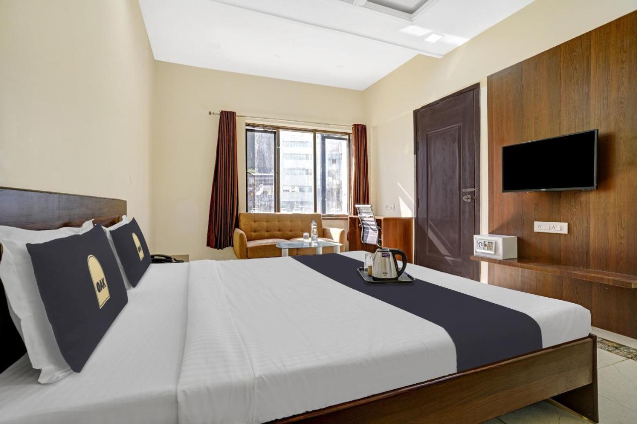 Townhouse Oak Hotel Rama Nashik Exteriör bild